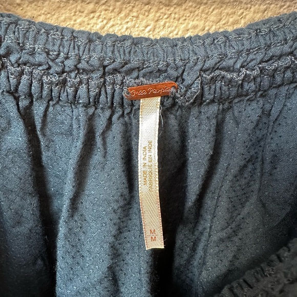 Free People, Free Spirit Off-The-Shoulder Bell Sleeve Blouse 0010 - Picture 5 of 10